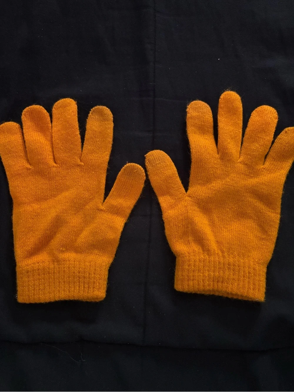 Wild Fable Women’s Knit Gloves in Orange and Yellow